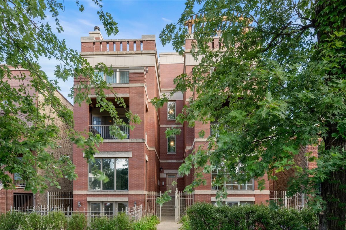 2140 W Haddon Avenue Unit: 1E