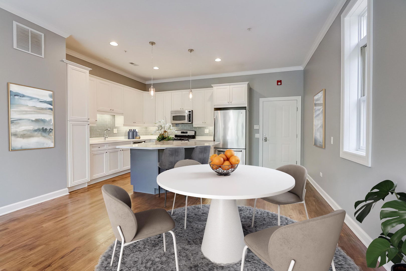 819 Foster Street Unit: 3N