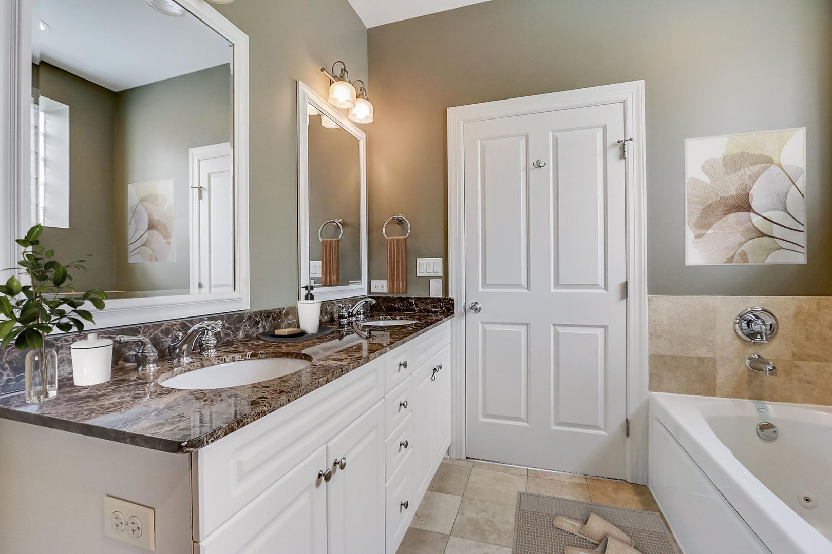 819 Foster Street Unit: 3N