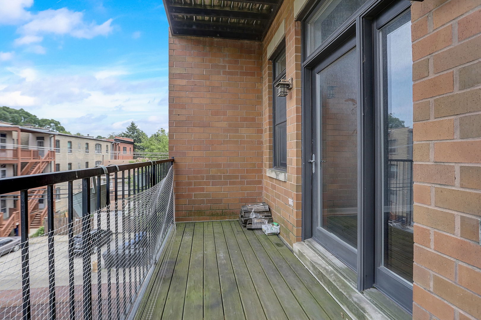 819 Foster Street Unit: 3N
