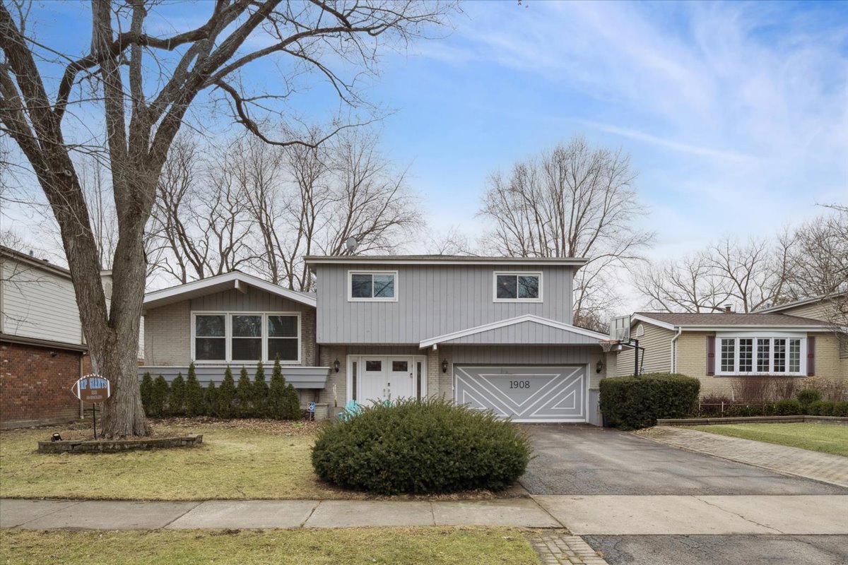 1908 Mccraren Road