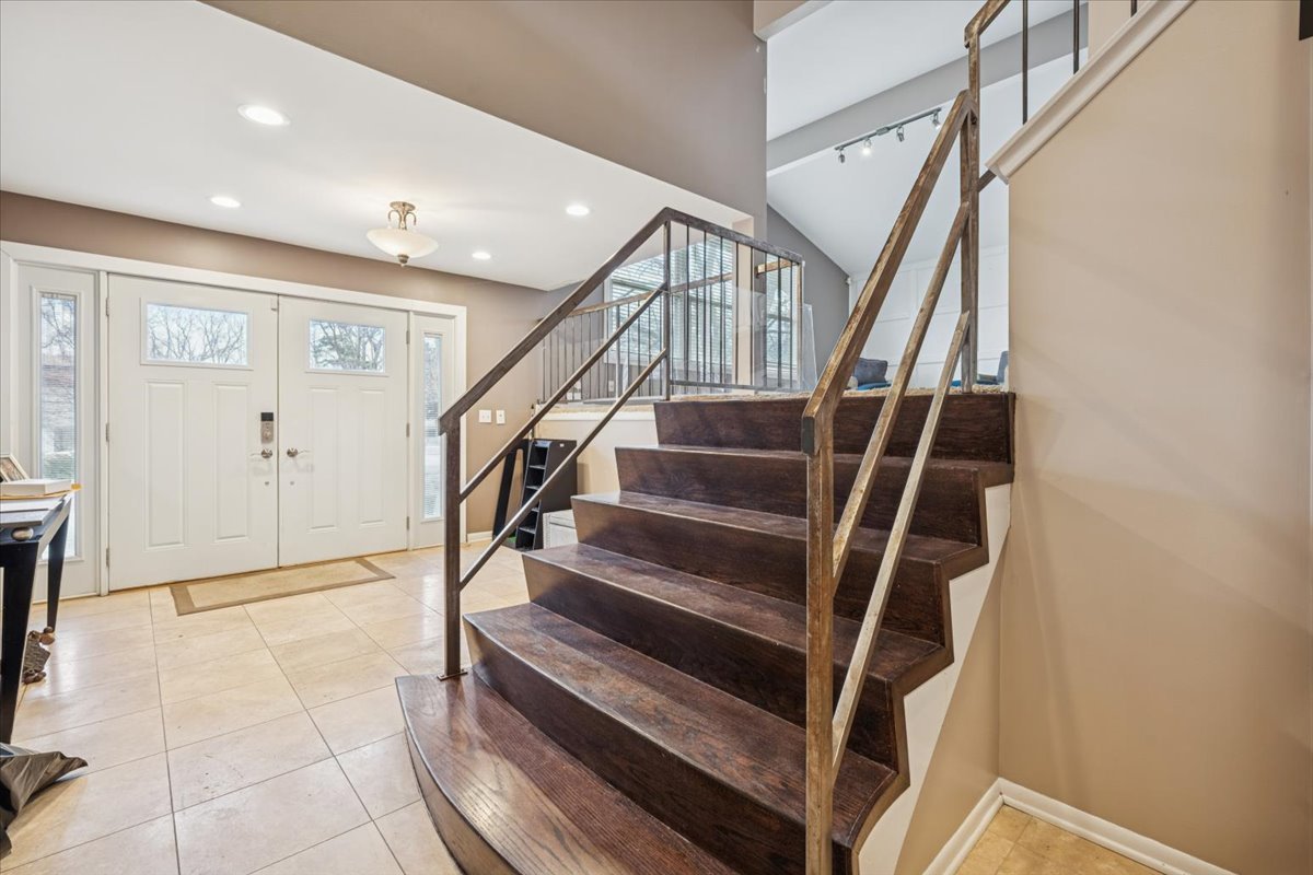 1908 Mccraren Road