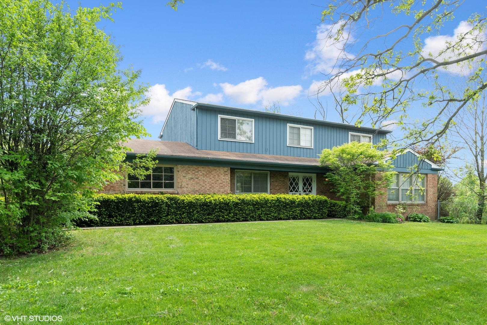 384 Hastings Avenue
