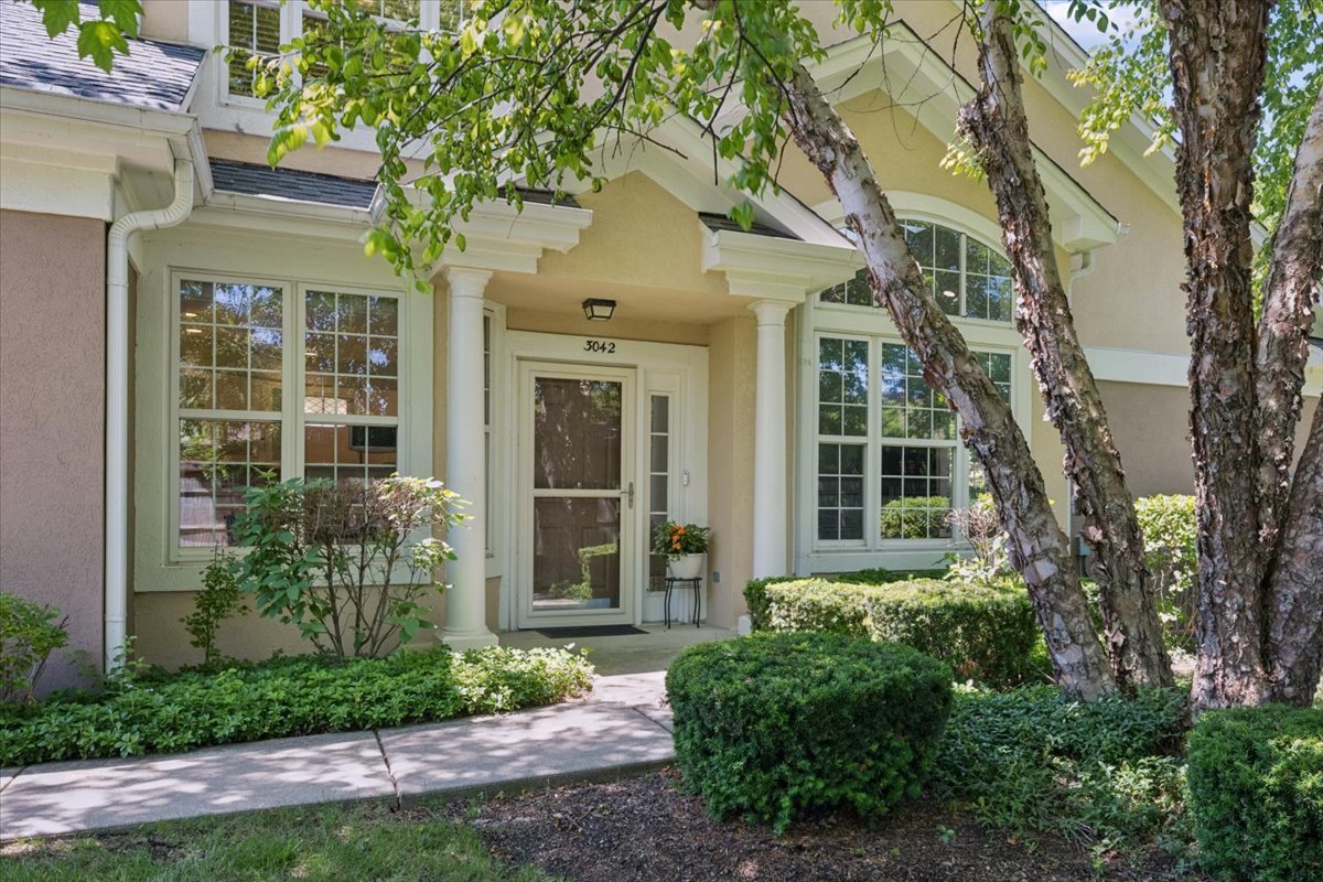 3042 Lexington Lane Unit: 3R41