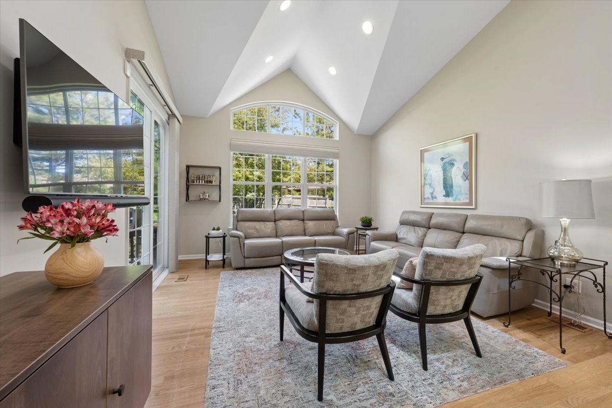 3042 Lexington Lane Unit: 3R41