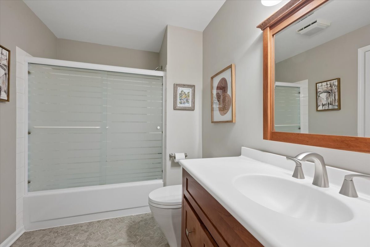 3042 Lexington Lane Unit: 3R41