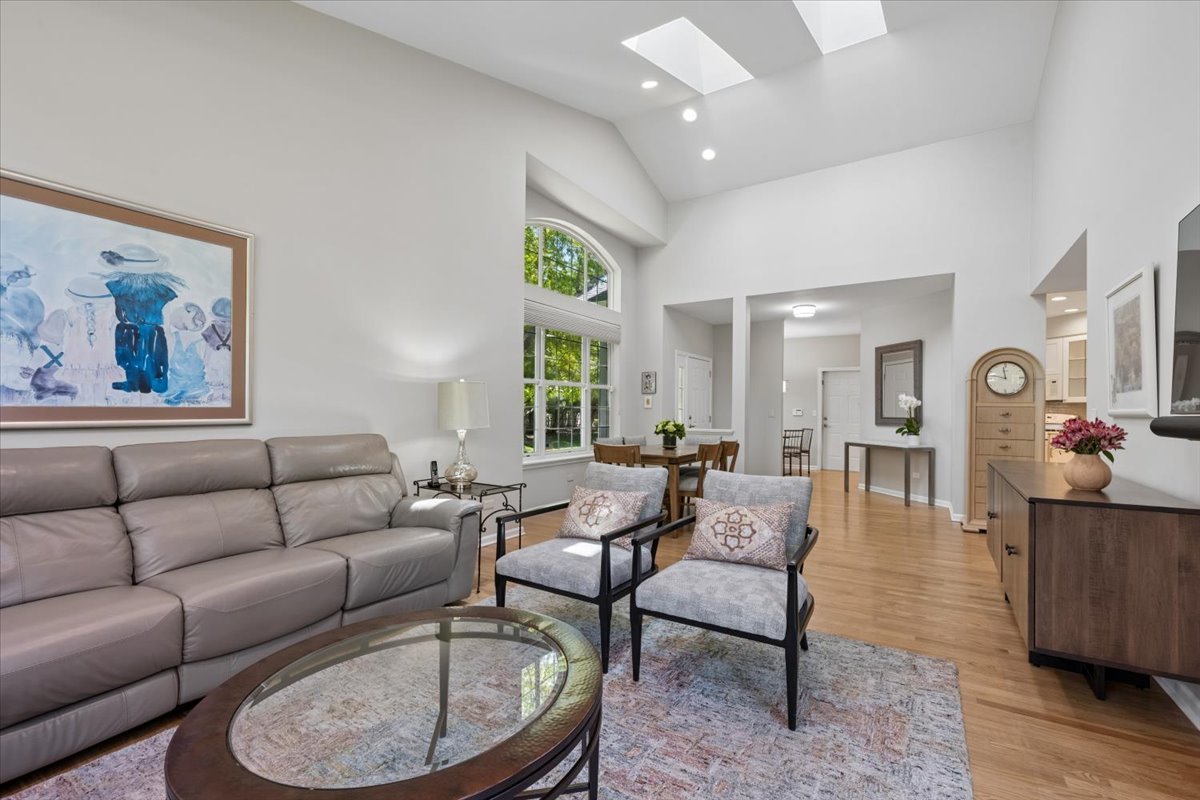3042 Lexington Lane Unit: 3R41