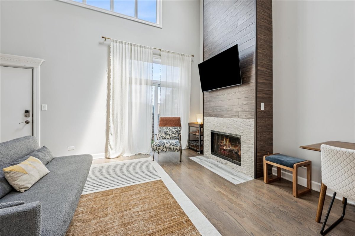 1529 W Montana Street Unit: 3