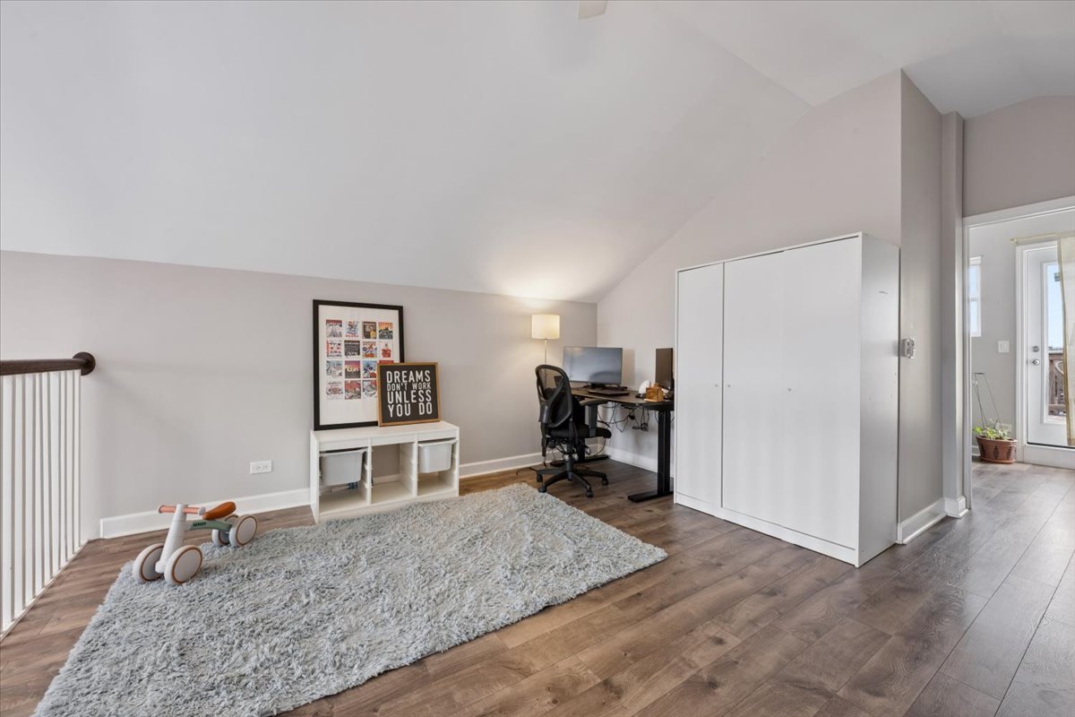 1529 W Montana Street Unit: 3