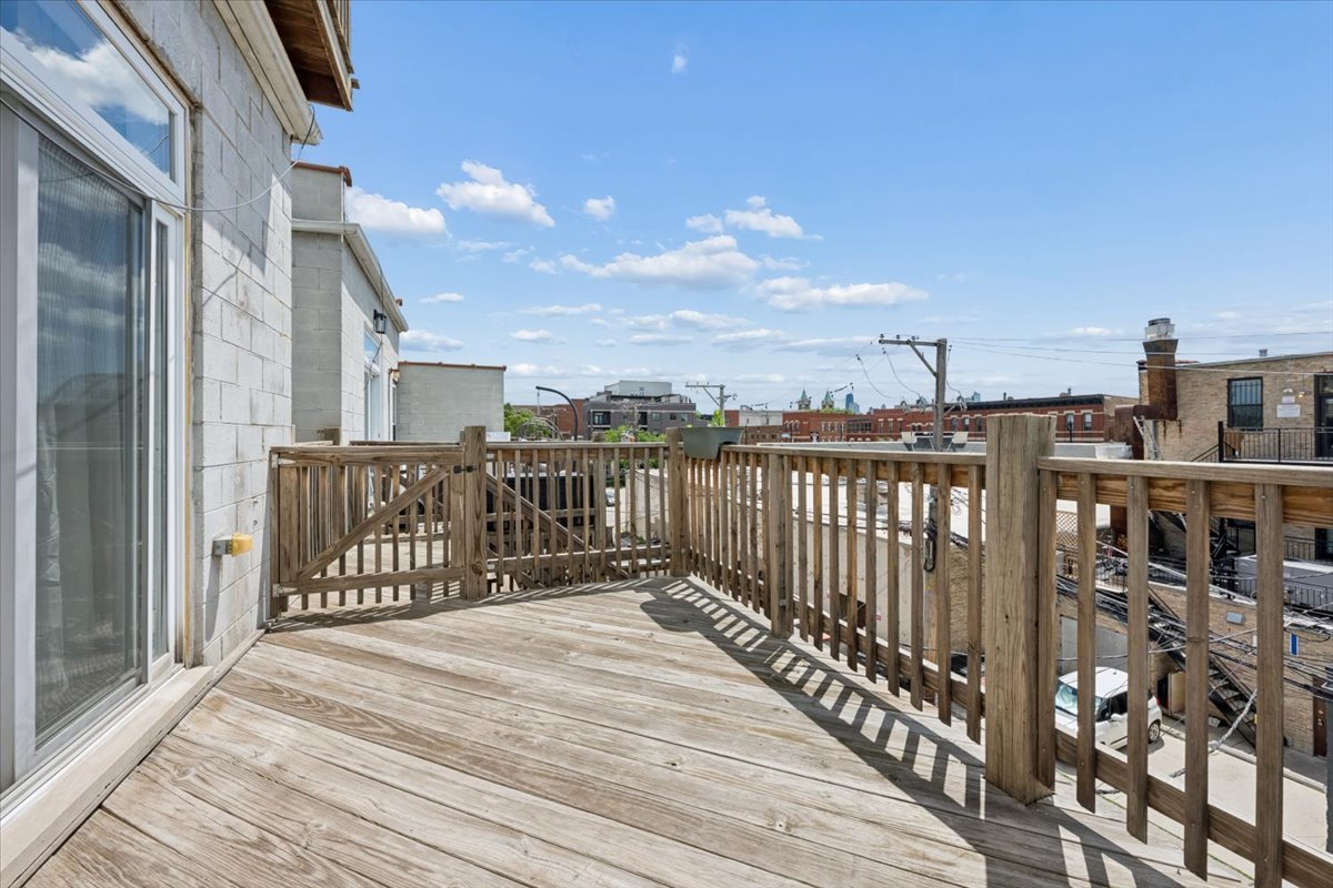 1529 W Montana Street Unit: 3
