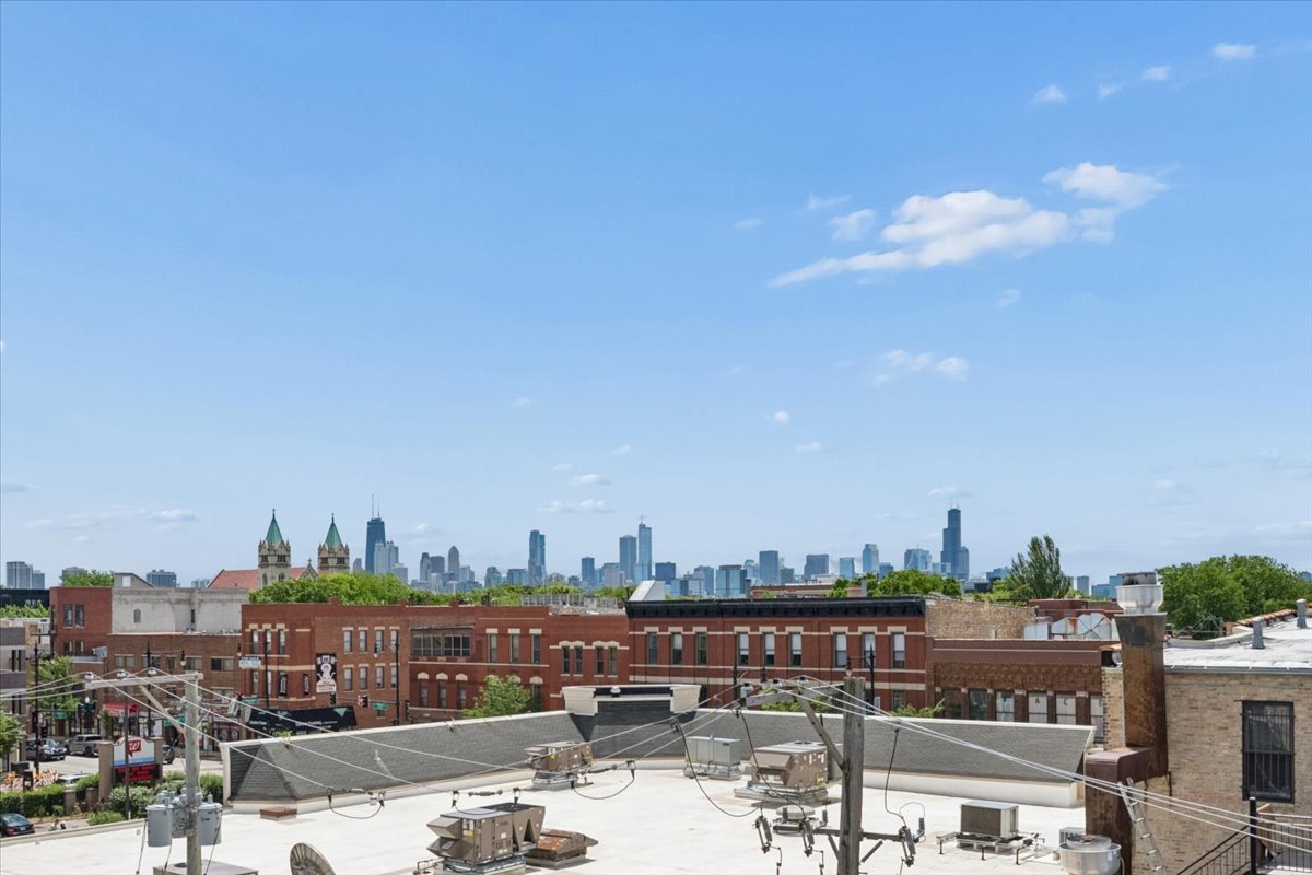 1529 W Montana Street Unit: 3