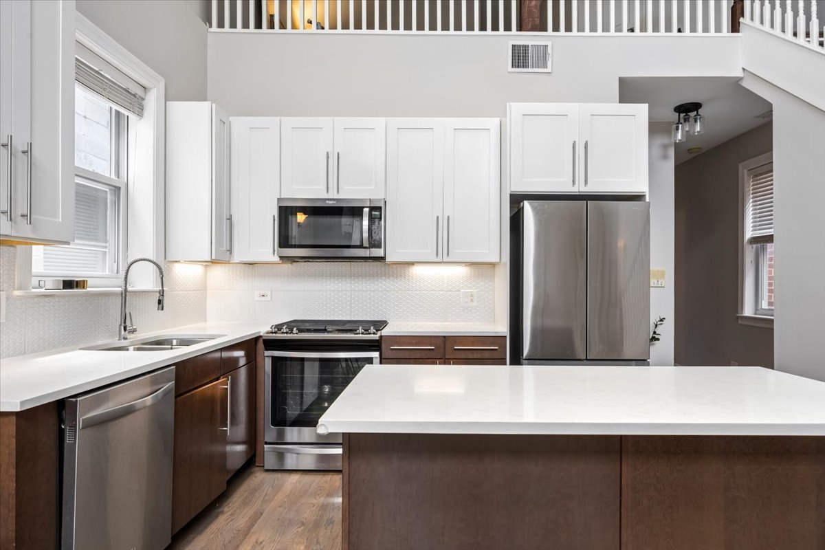 1529 W Montana Street Unit: 3