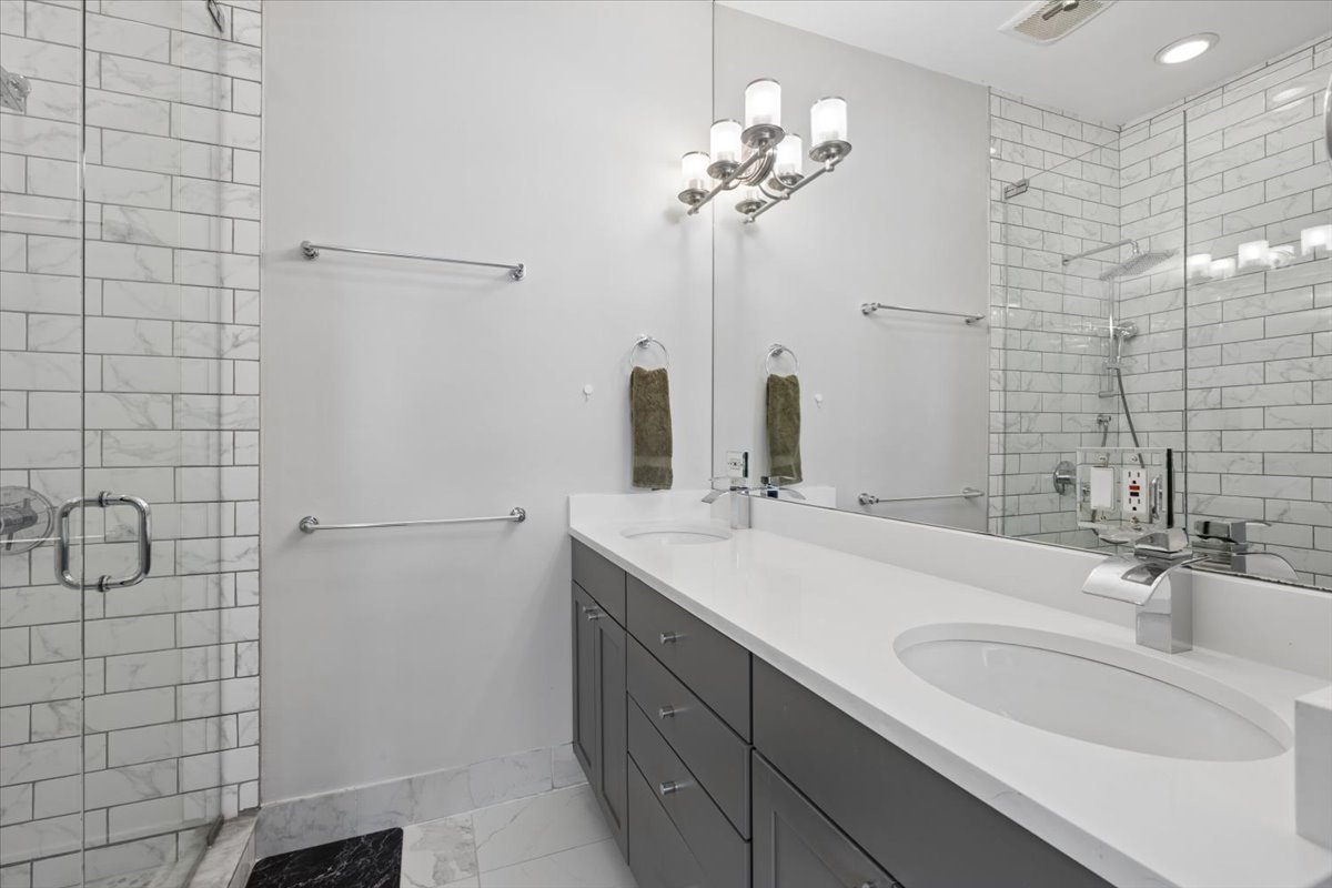 1529 W Montana Street Unit: 3