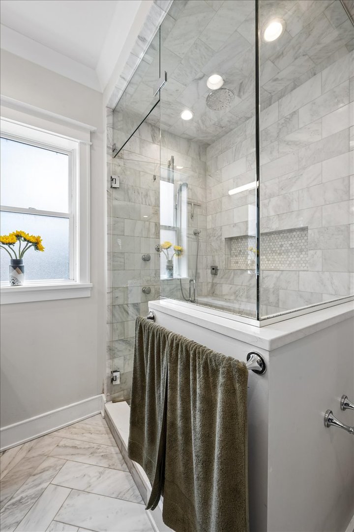 2653 N Dayton Street Unit: 3
