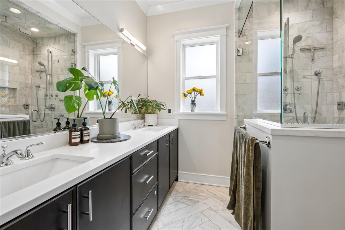 2653 N Dayton Street Unit: 3