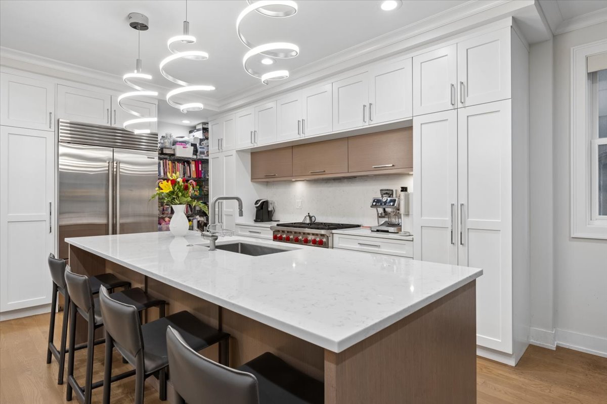925 W Montana Street Unit: 1E
