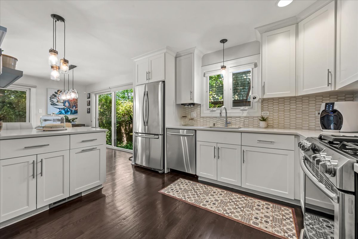 1569 Winnetka Road