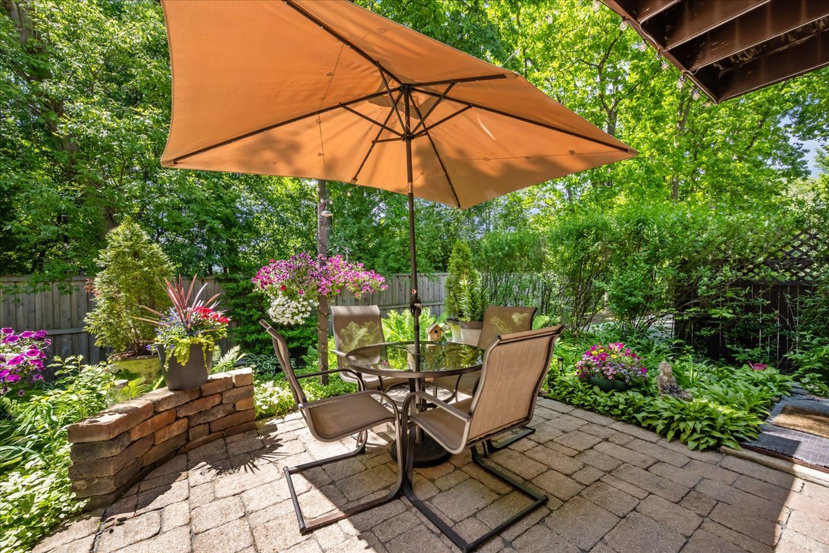 1569 Winnetka Road