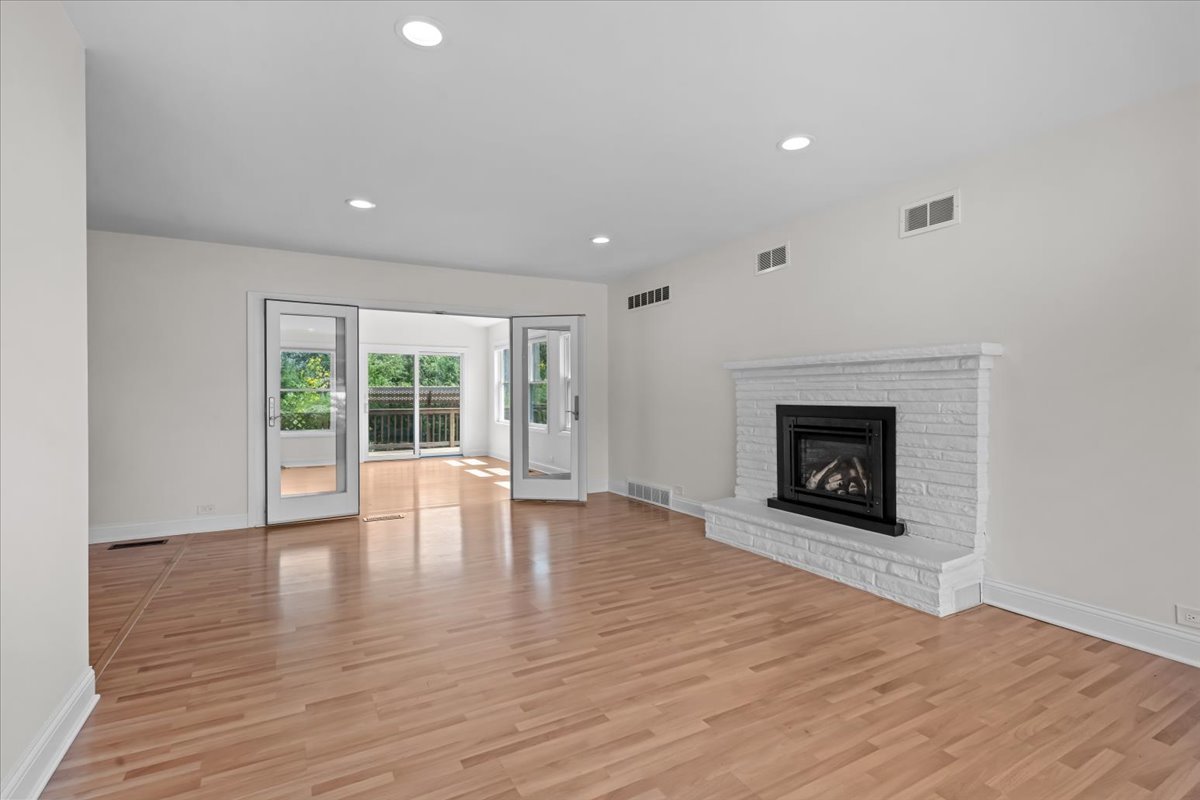 333 Warwick Road