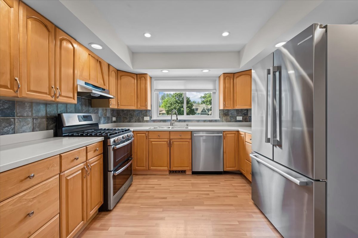 333 Warwick Road