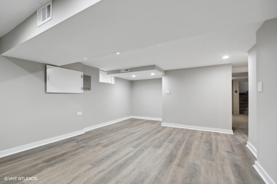 2490 Green Bay Road Unit: 1