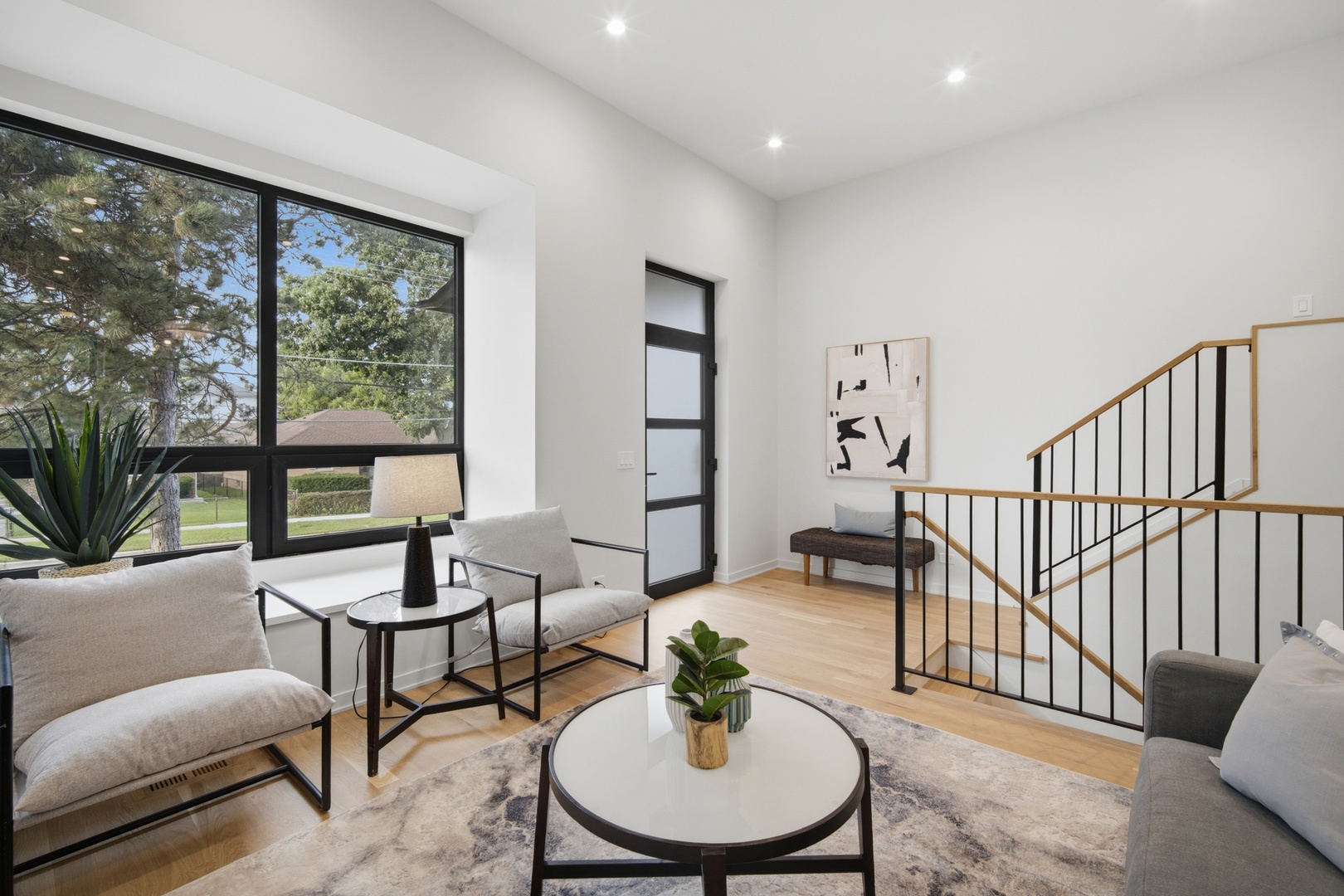 49 Prairie Avenue Unit: 49B