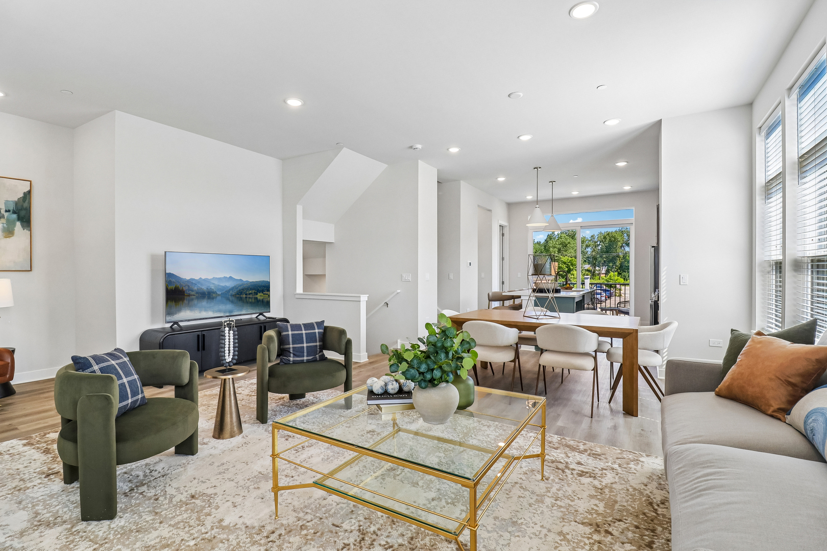 720 Thayer Street Unit: C1