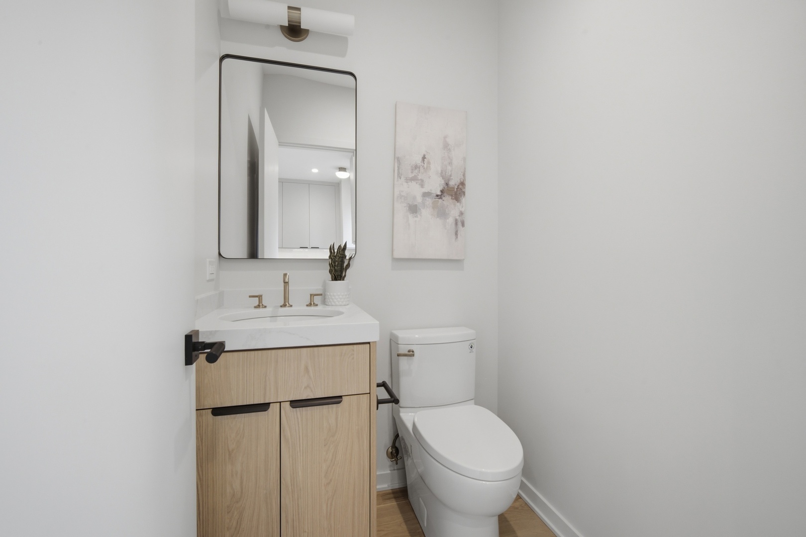 49 Prairie Avenue Unit: 49B