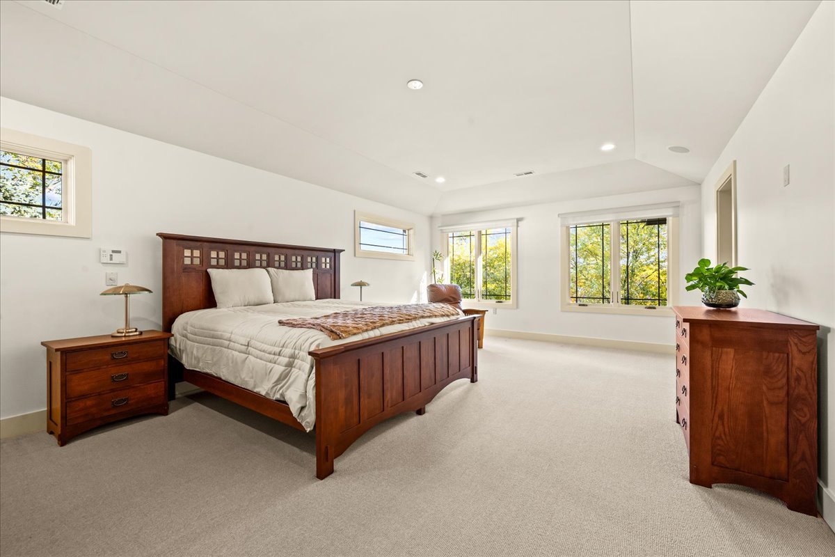 1335 Eastcanton Drive