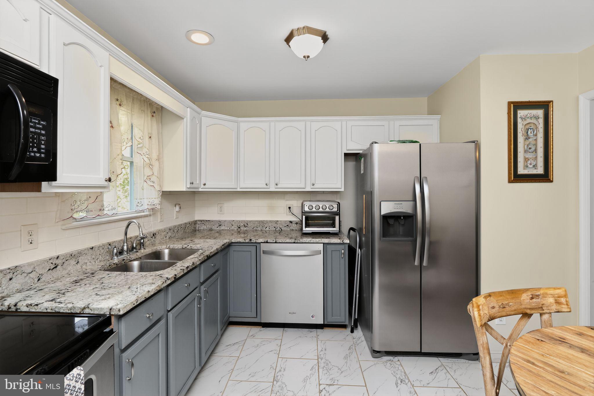 330 POWDER HORN DRIVE