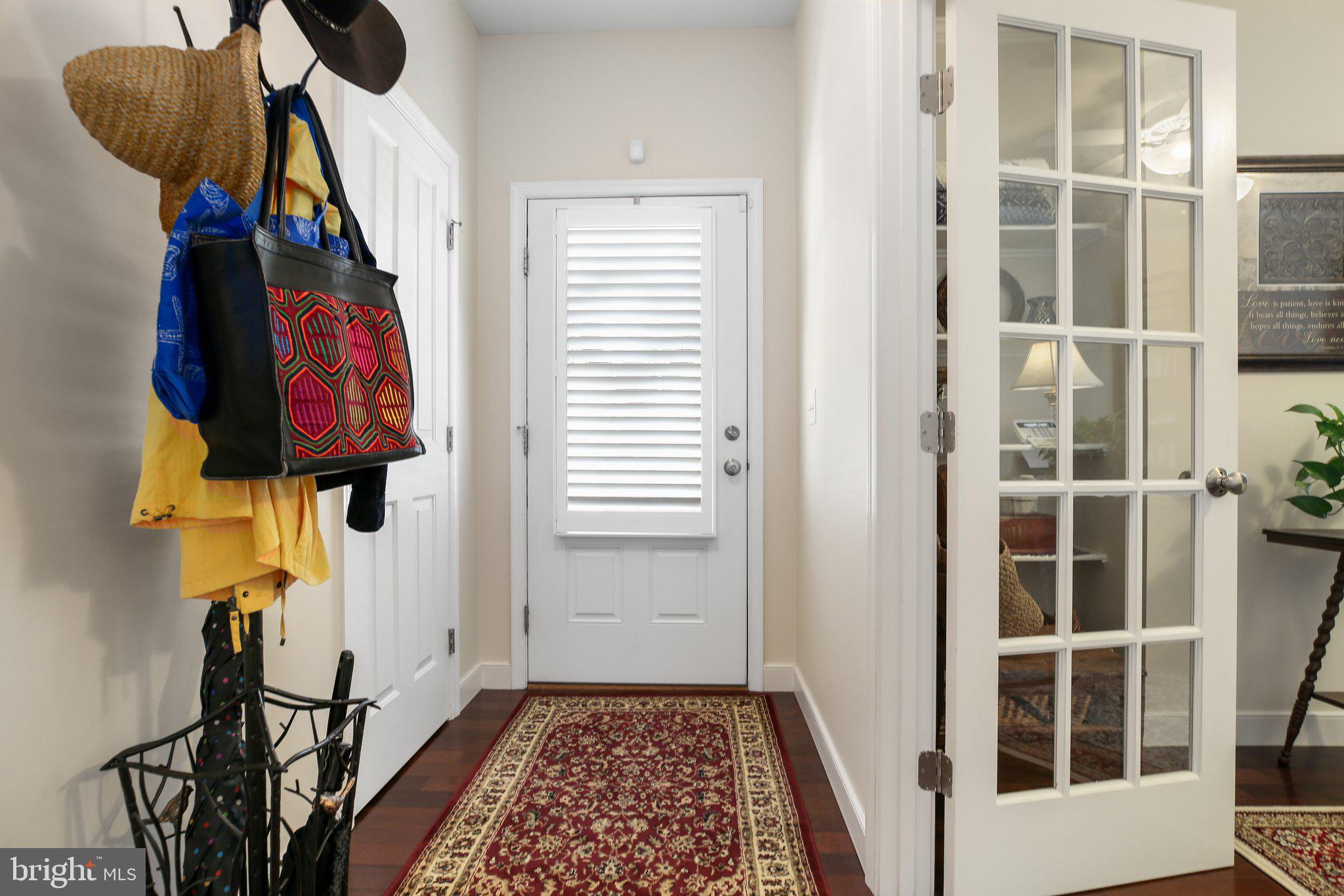 2618 CAROLINE STREET