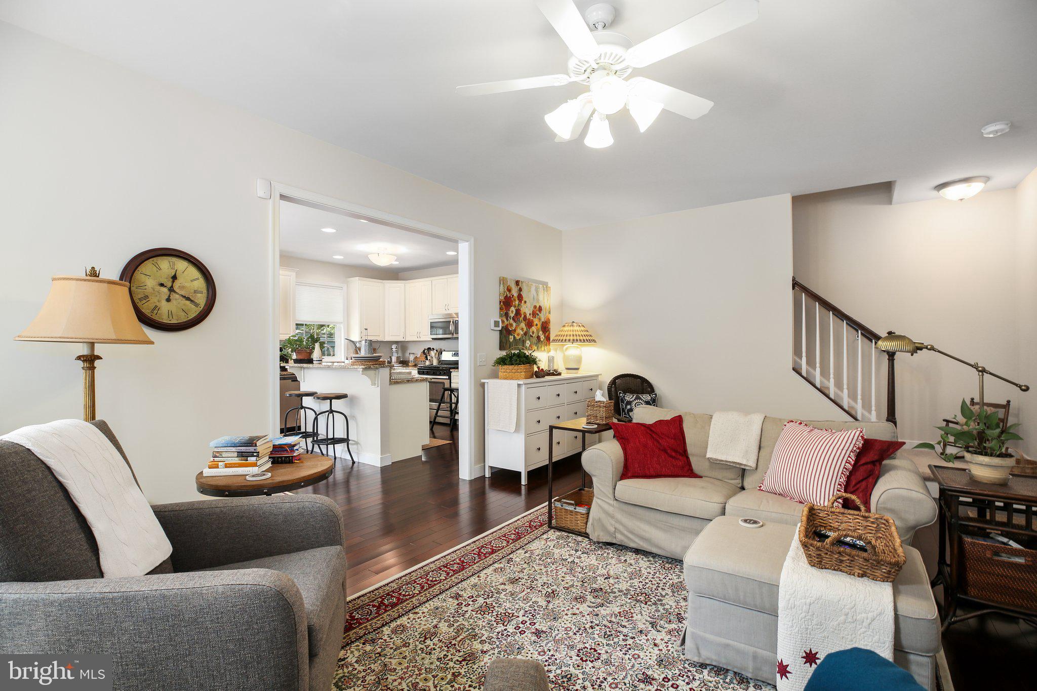 2618 CAROLINE STREET