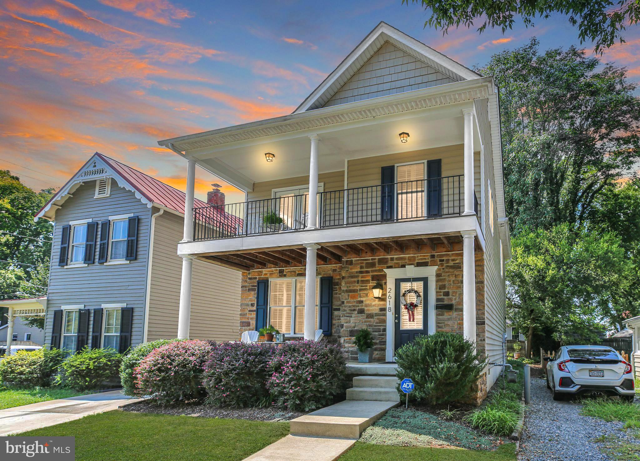 2618 CAROLINE STREET