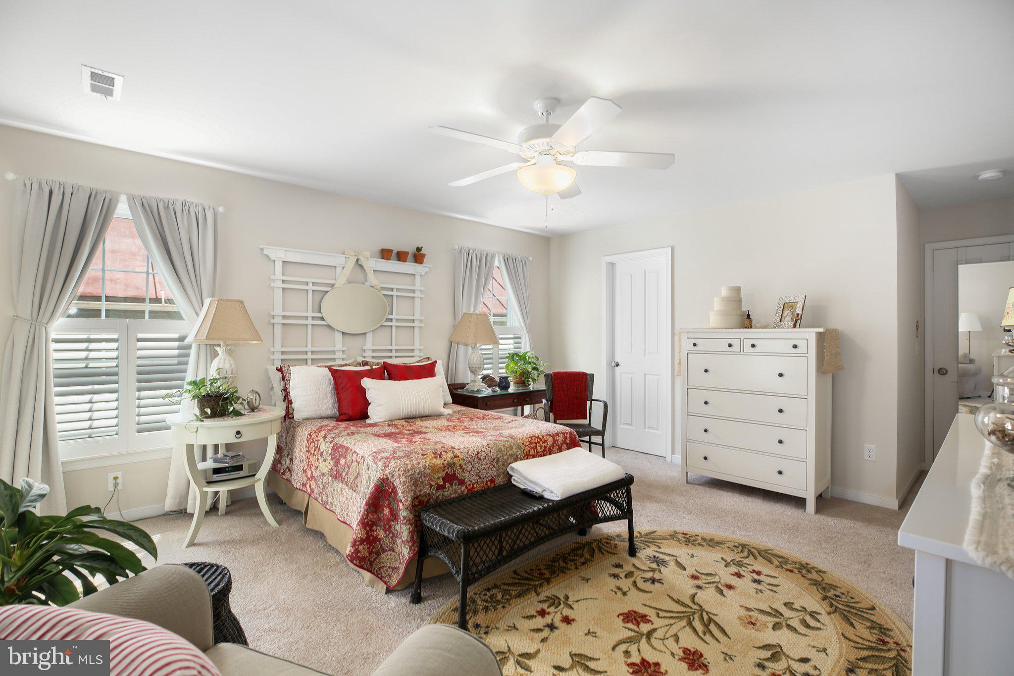 2618 CAROLINE STREET