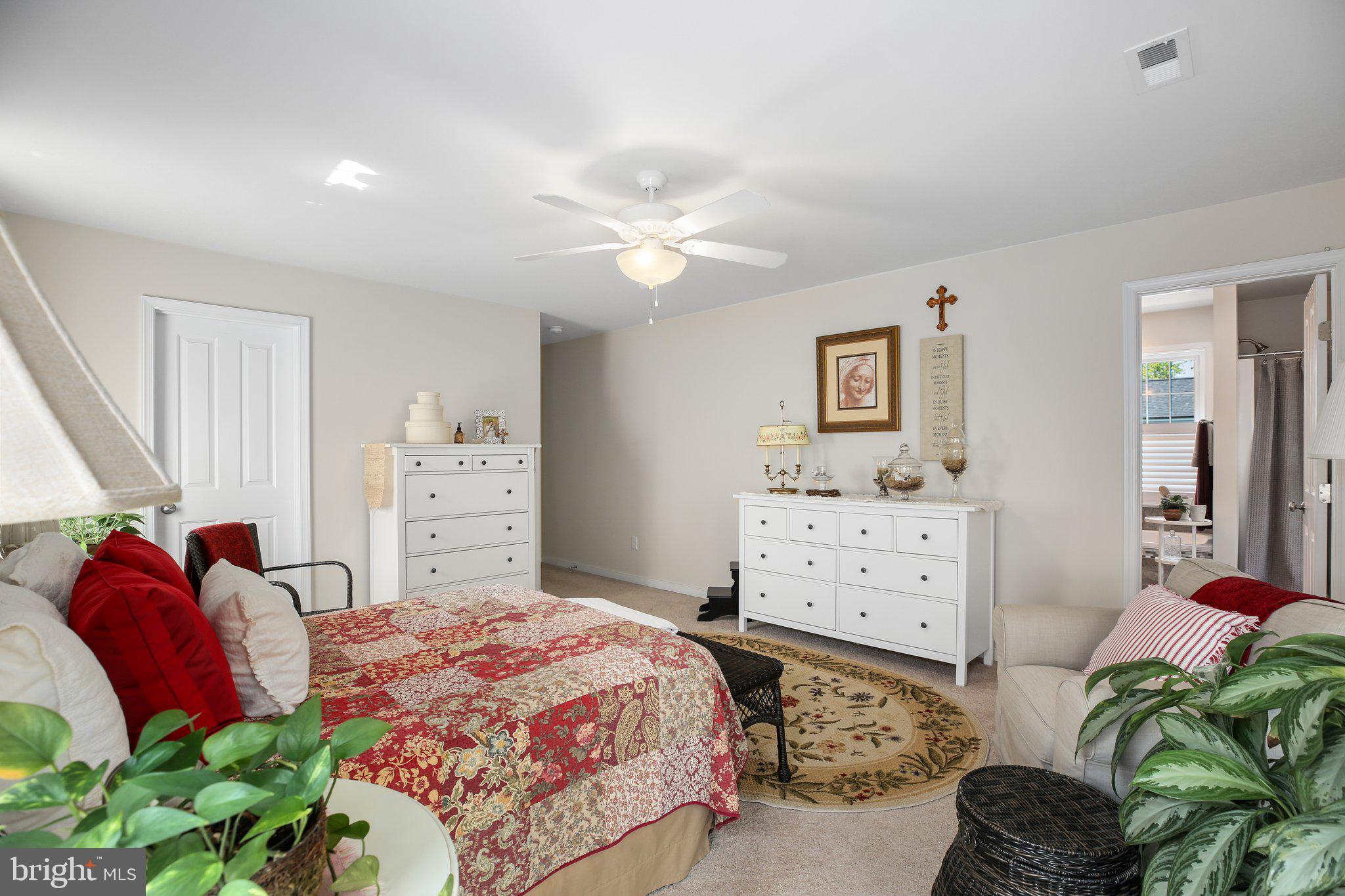 2618 CAROLINE STREET