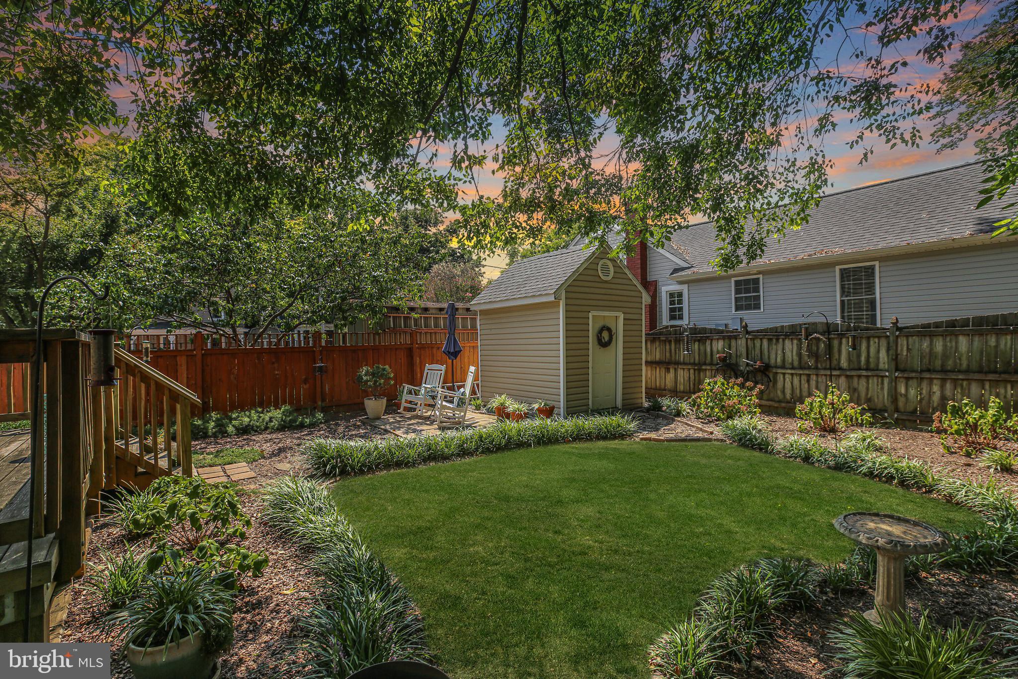 2618 CAROLINE STREET