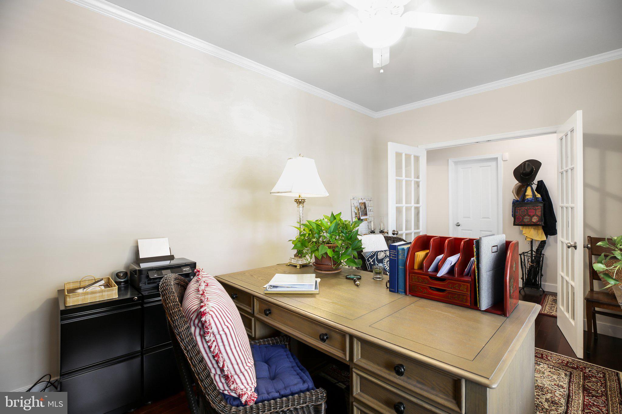 2618 CAROLINE STREET