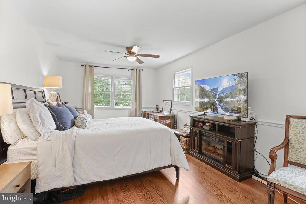 443 DEERWOOD DRIVE
