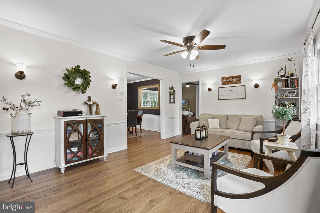443 DEERWOOD DRIVE