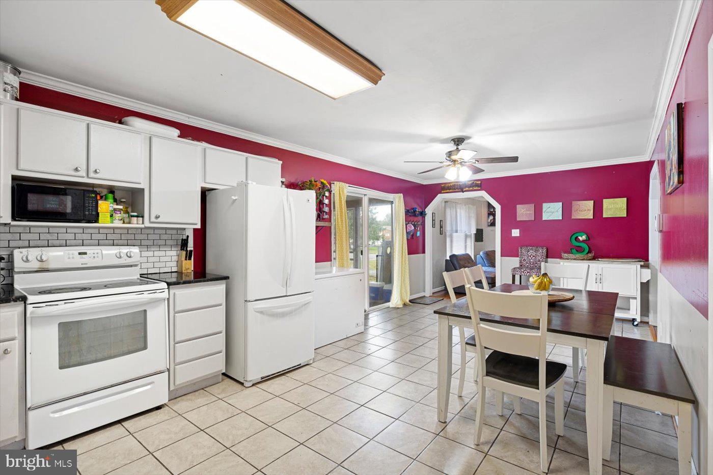 4449 WILLOW TREE LANE