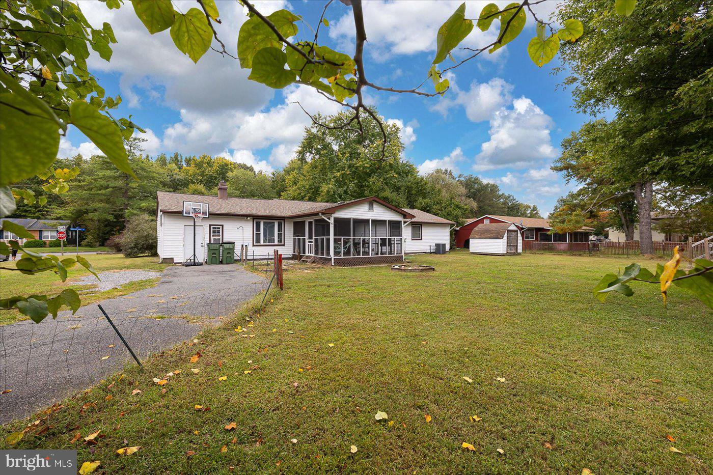 4449 WILLOW TREE LANE