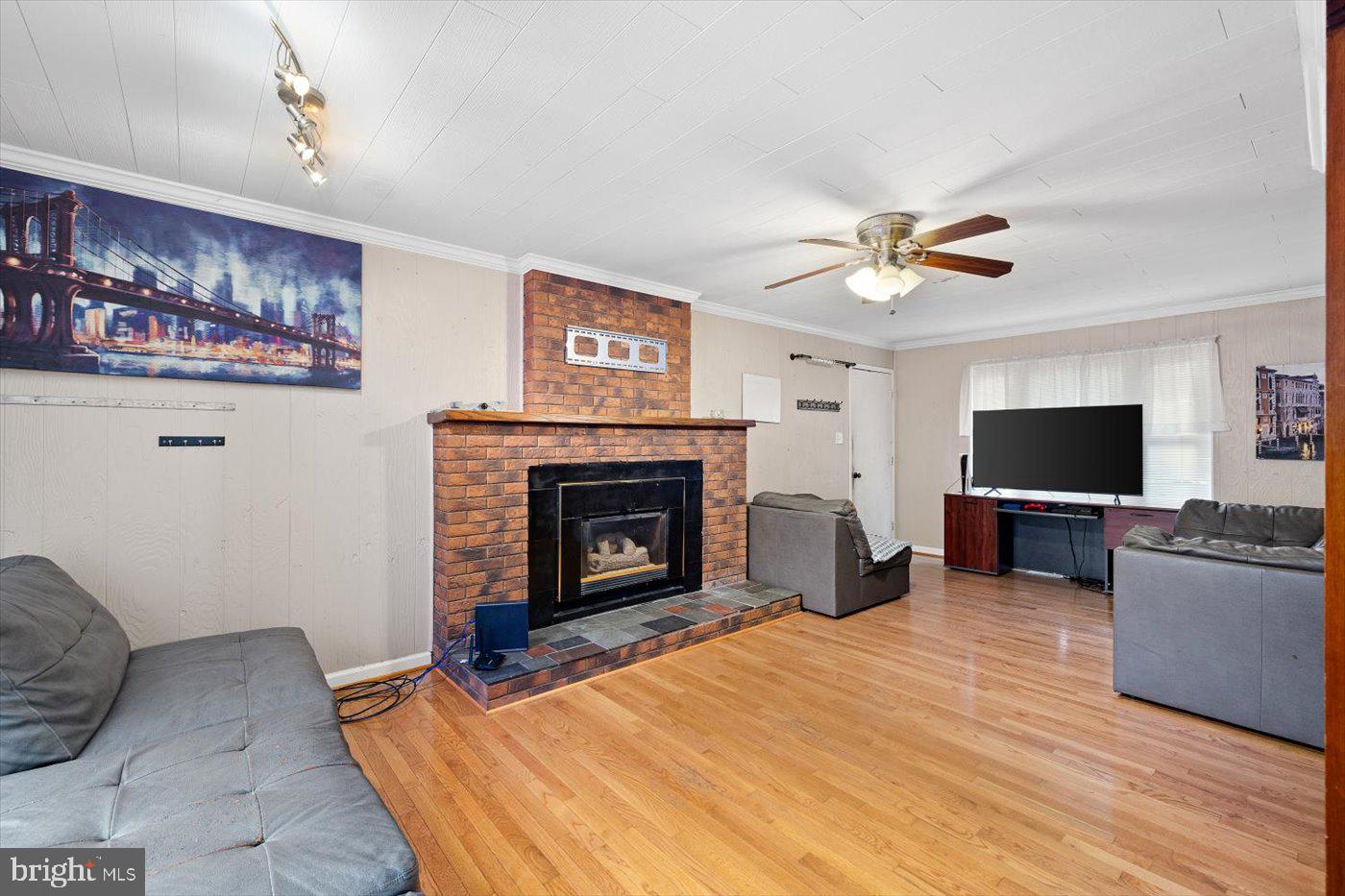 4449 WILLOW TREE LANE