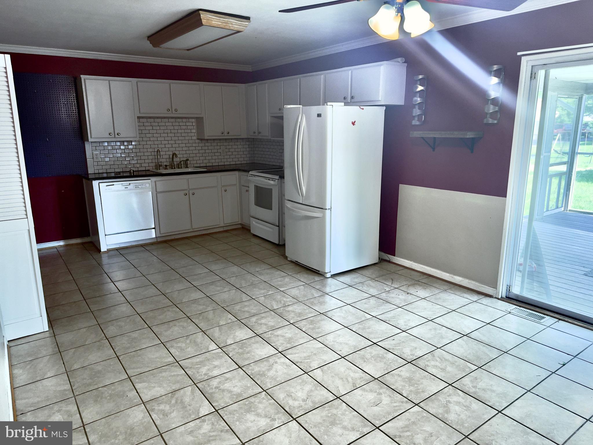 4449 WILLOW TREE LANE