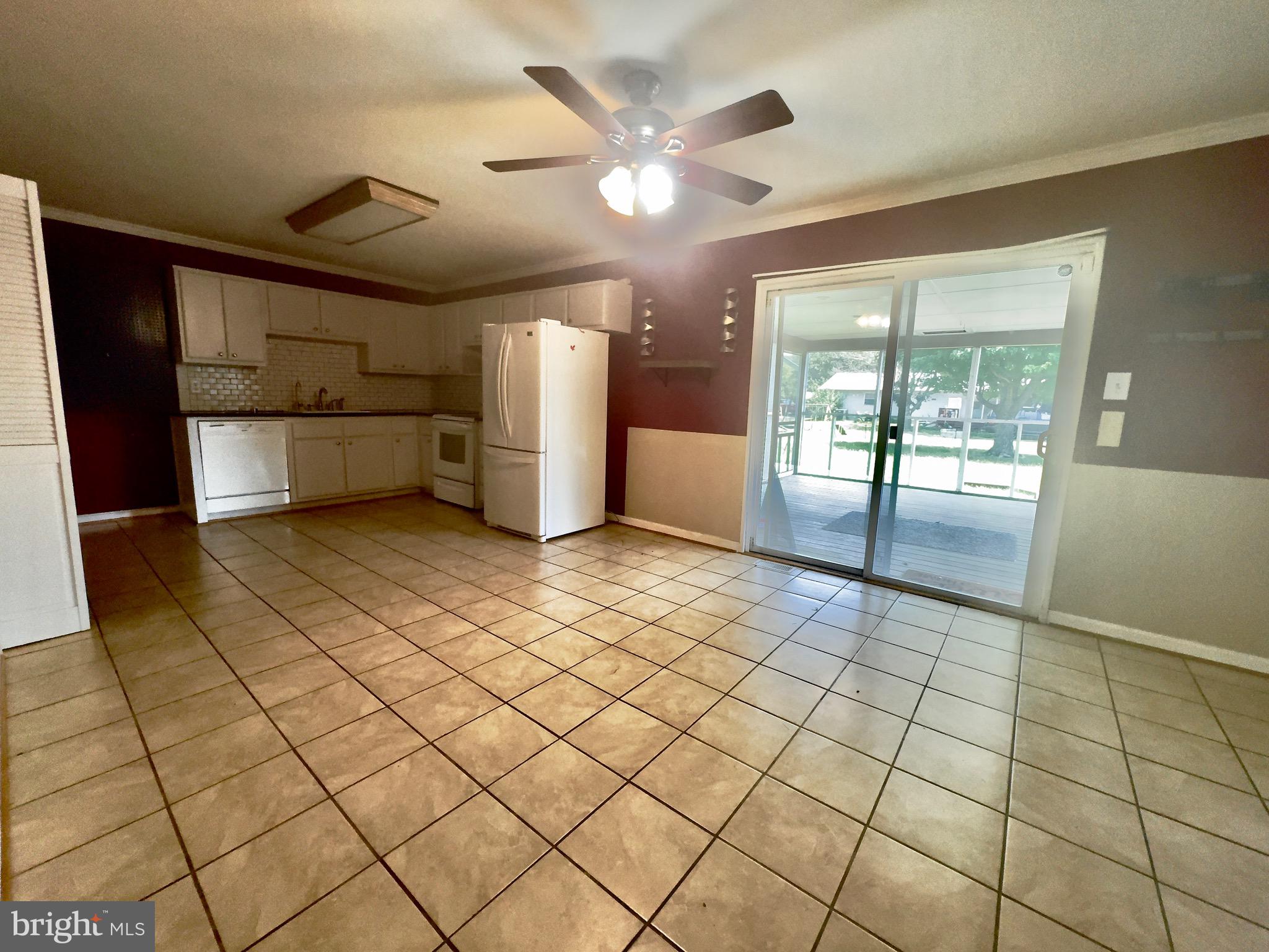 4449 WILLOW TREE LANE