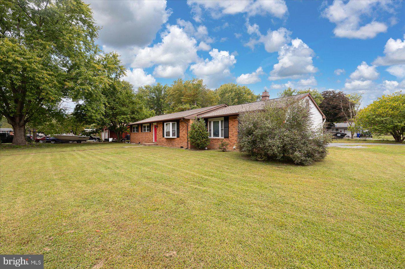 4449 WILLOW TREE LANE