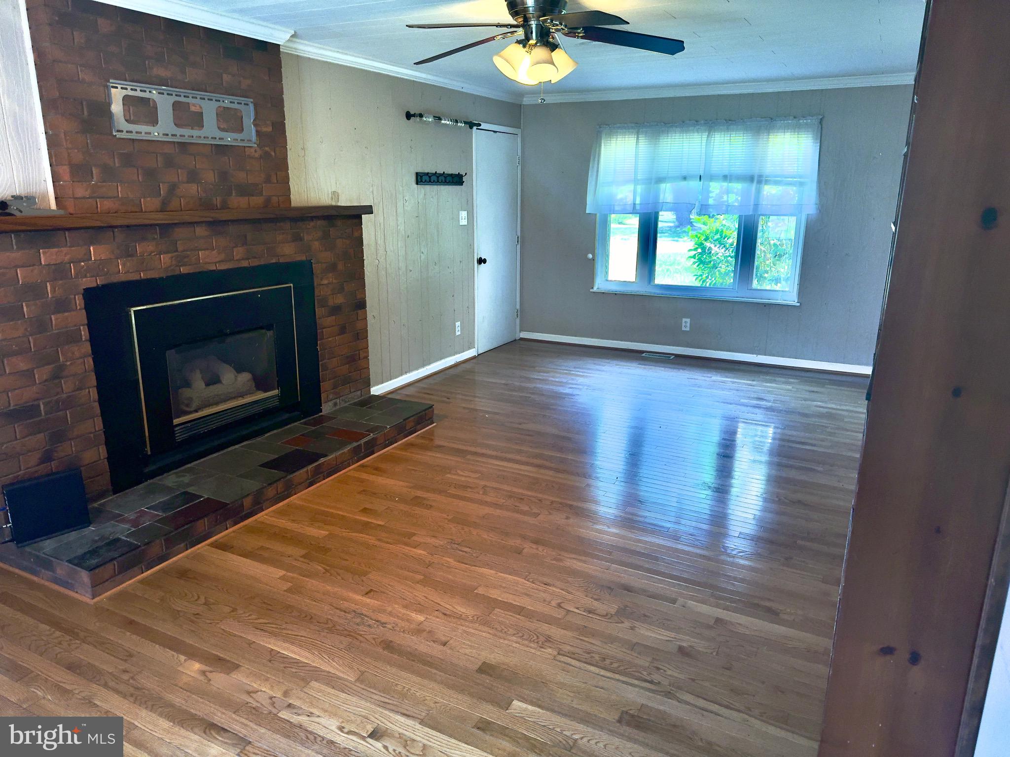 4449 WILLOW TREE LANE