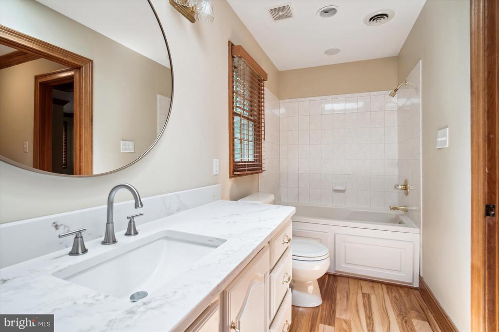 11114 JEAN DRIVE