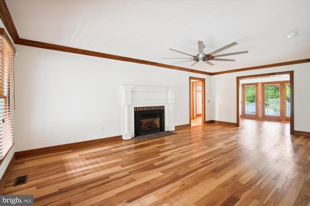 11114 JEAN DRIVE
