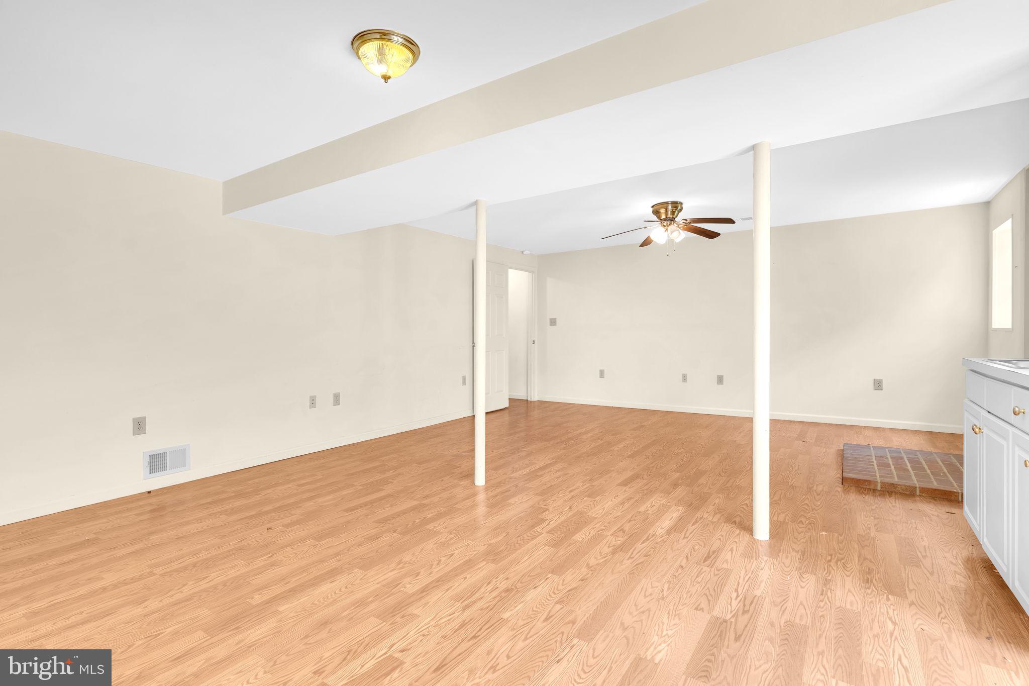 4152 WINDY HILLS LANE