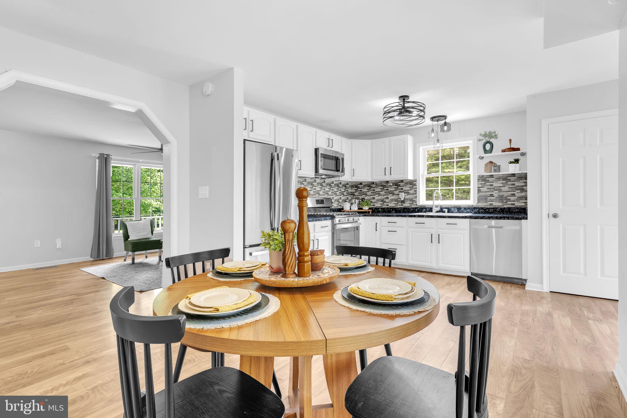 4152 WINDY HILLS LANE